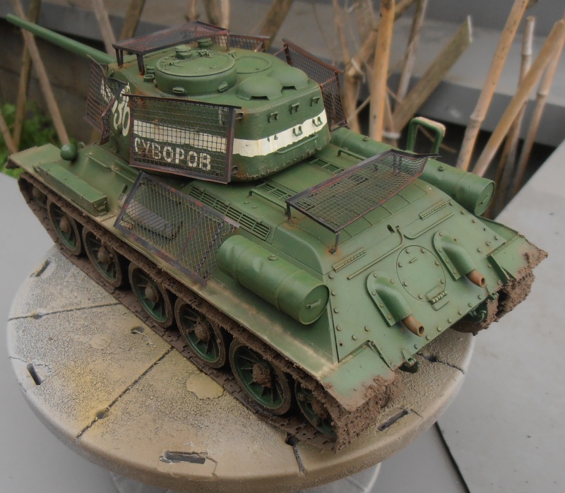 T 34/85 "  berlin la fin " ( dragon 1/35eme et PE ) - Page 3 Pc100712