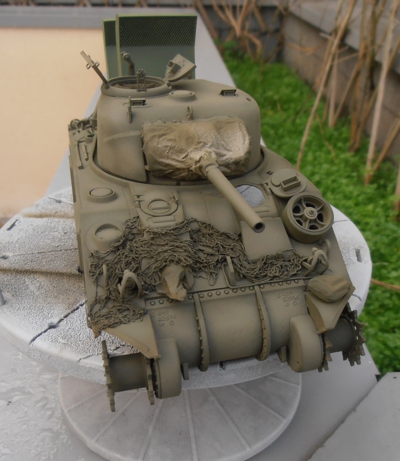 Sherman M4 " deep wading " ( tamiya 1/35eme ) Pc200818