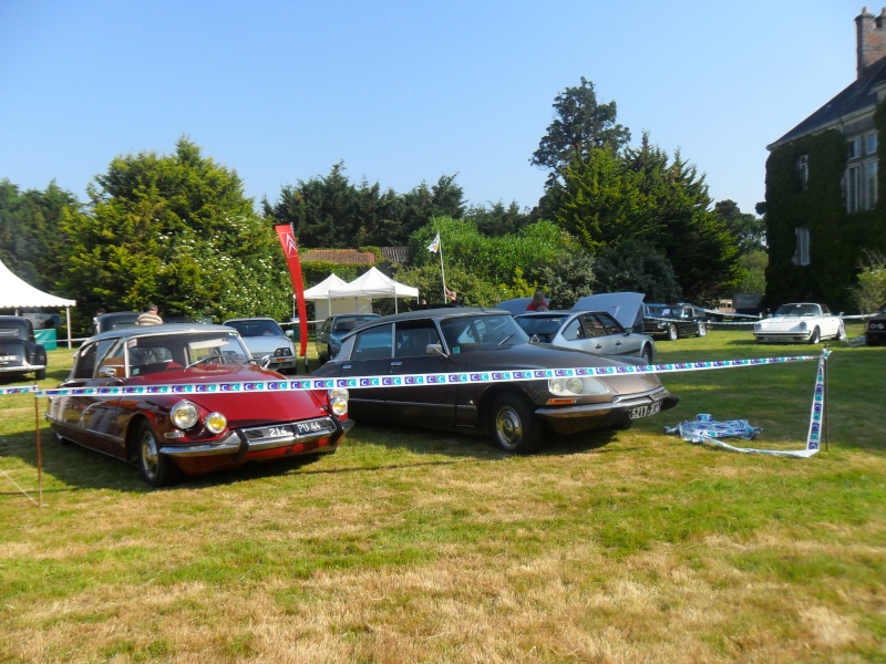 Bourse exposition de vehicules ancien a sainte luce sur loire dans le 44. Sam_8467