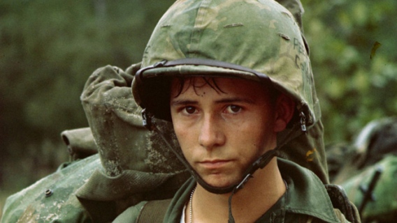 Les Images de la Guerre du Vietnam - Page 5 Les_fi10