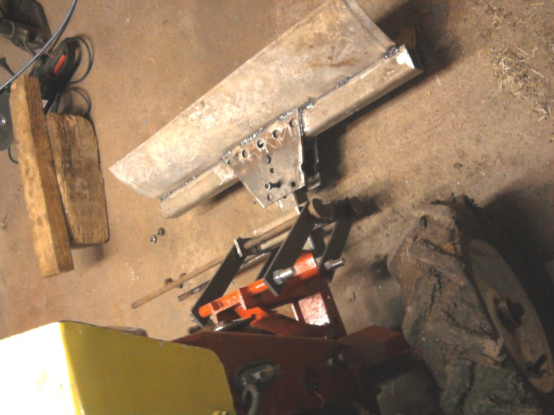 FABRICATION D UNE LAME AV POUR MICRO TRACTEUR - Page 7 Photo-18