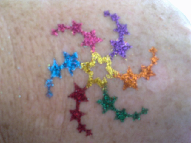 Glitter Tattoos - How to get crisp lines with mutli colours? 00410