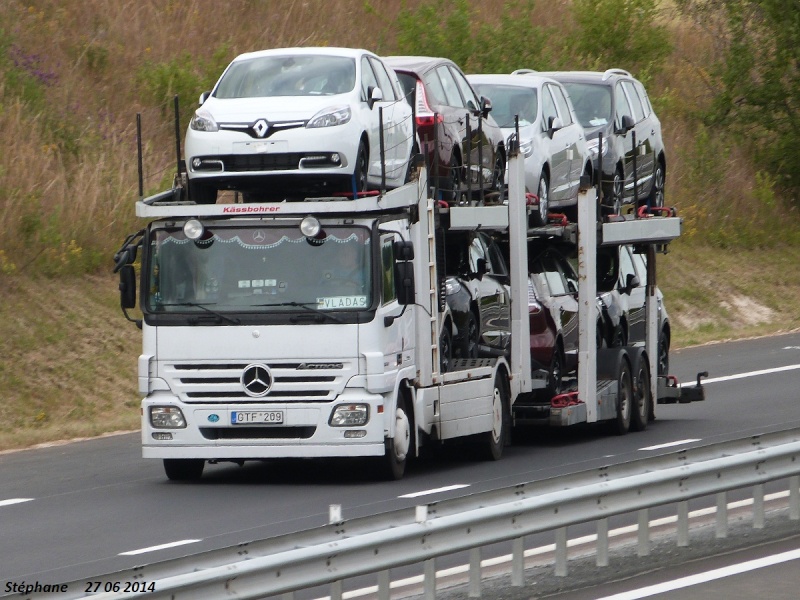 Mercedes Actros MP 1,2 et 3 - Page 12 P1240252