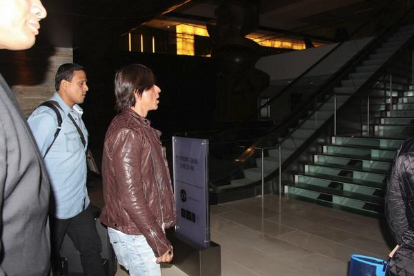 SRK, Deepika se préparent pour SLAM! LE TOUR Byeicg10