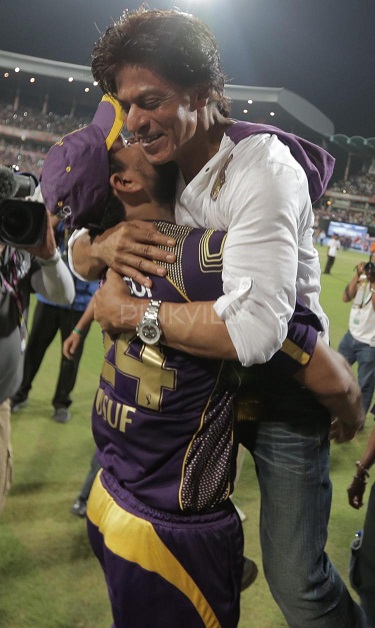 KKR entre IPL finale: SRK célèbre  avec Mamata Di Srk_210