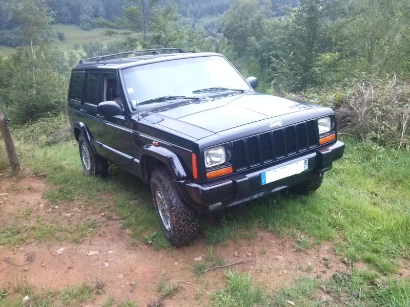 Mon Cherokee XJ!!  Cam00423