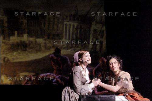 [PHOTOS: 22.03.2005] Showcase au Théâtre du Châtelet à Paris 15261810