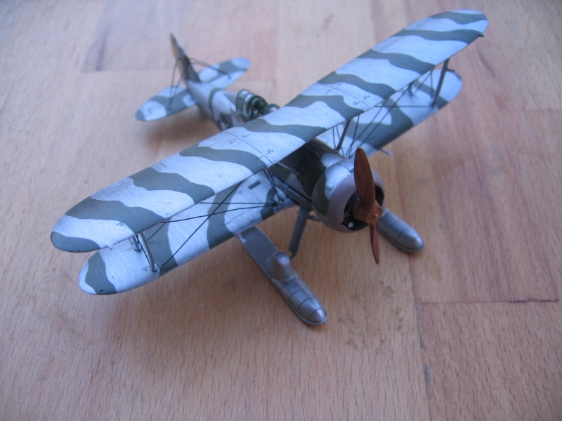 GLOSTER Gladiator J-8A 1:72e [Airfix] Img_0134