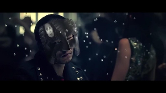 [DL] Behind The Mask (Versão Filtrada) Behind13