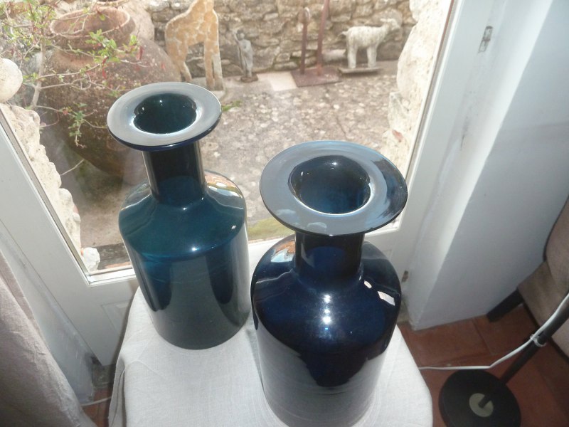 blue glass bottles P1210413