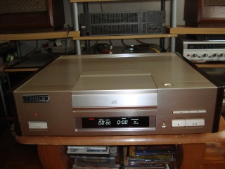 Kenwood CD Player L-D1 (used) Dsc04232