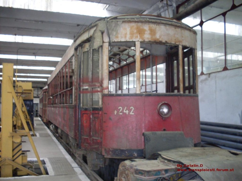 Tramvaie de epocă restaurate la TCE Ploiești Sdc10111