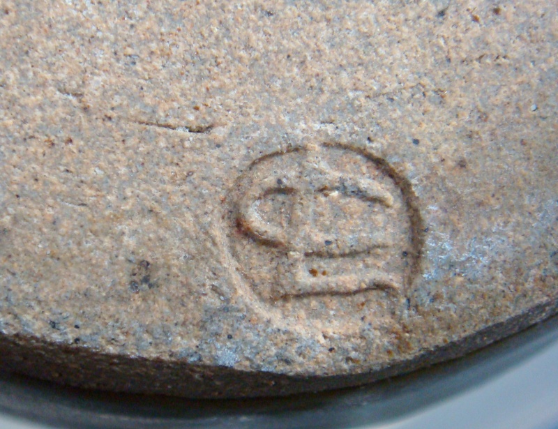More mystery marks Dsc02429