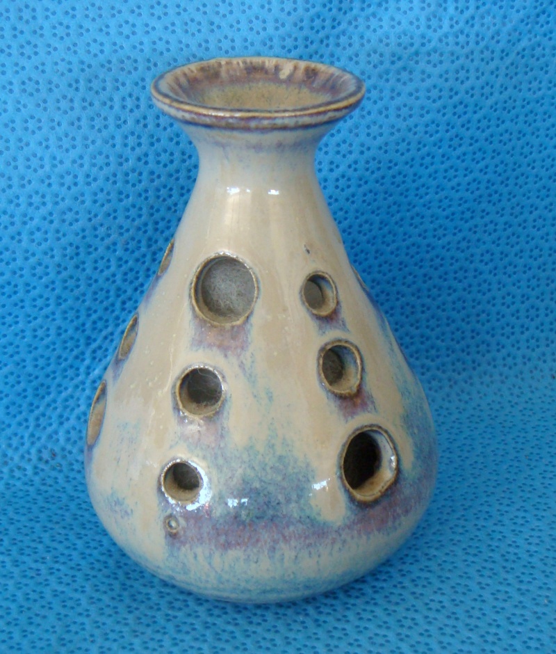 Judy Fowles - Kiln Craft Pottery Shop Dsc02510