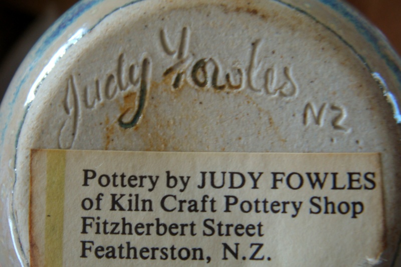 Judy Fowles - Kiln Craft Pottery Shop Dsc02511