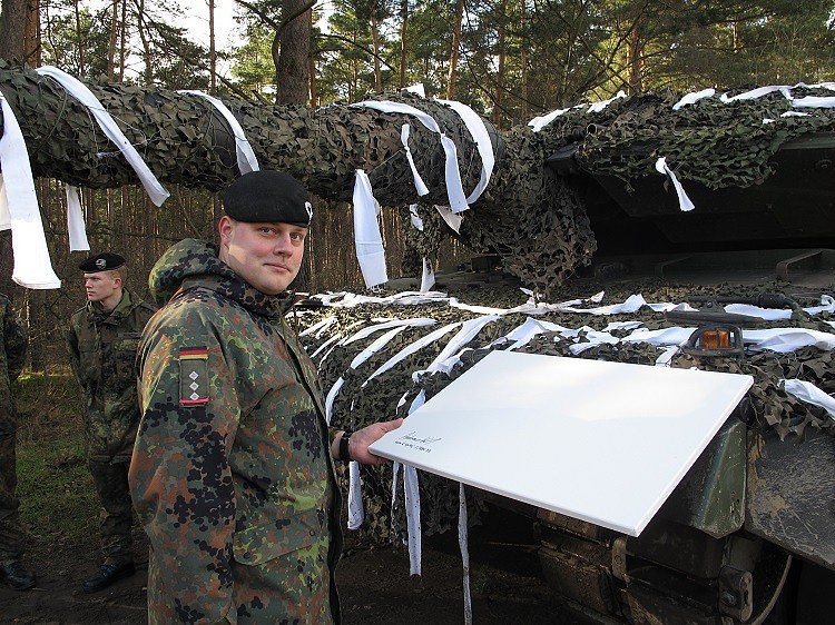 L'influence du camouflage allemand ww2, de nos jours. - Page 2 316