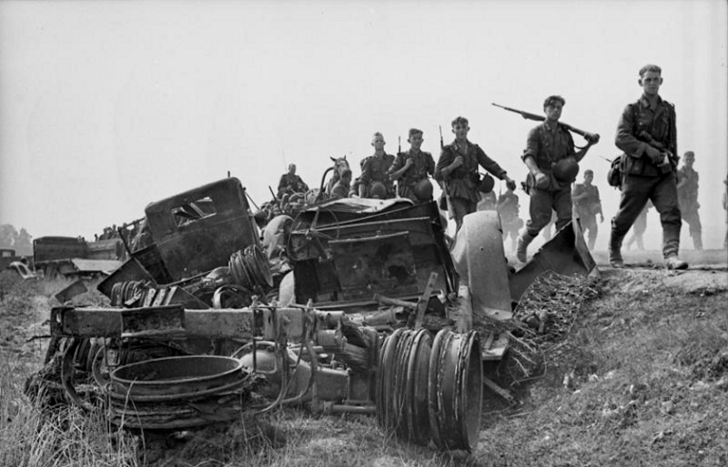 1945, la Wehrmacht et l’armée américaine attaquent l’Union Soviétique ! Fg10