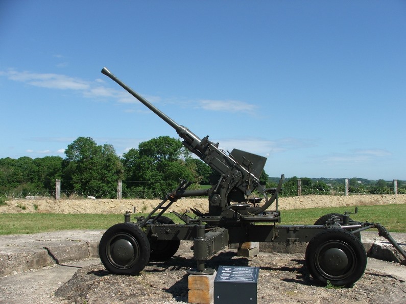 8 Juin 2014 : Visite de la Batterie de Crisbecq en Normandie. Dscf1768