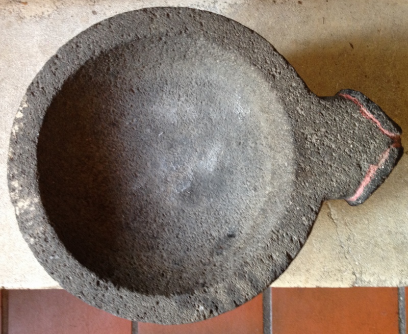 Mortier en pierre de lave MEXIQUE "Molcajete" Img_6422