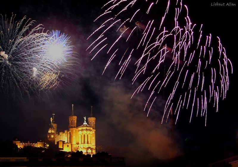 le feu de fourvière, c'était chaud !  Sam_1819