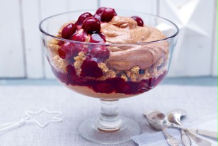 Schokomousse-Trifle mit Kirschen und Lebkuchen Schoko10