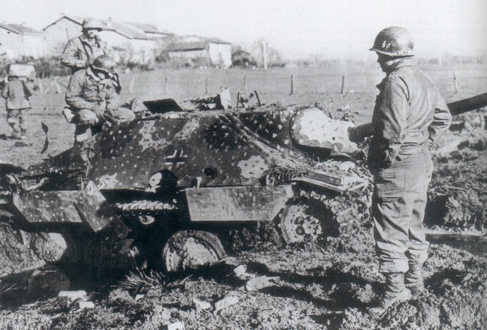 Jagdpanzer 38(t) Sd.Kfz. 138 Hetzer [ TAMIYA 35285 ] dans les Ardennes. Hetzer12