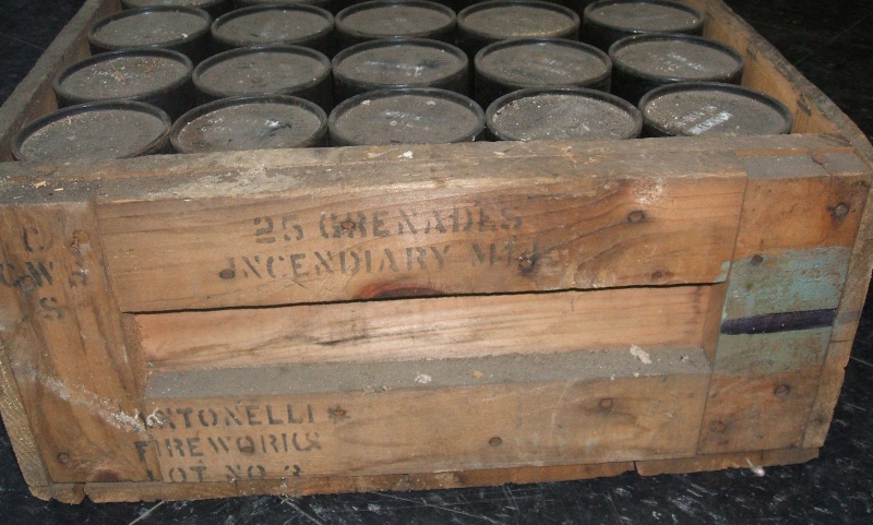 25 grenade incendiary m14 (caisse en bois ) Z310