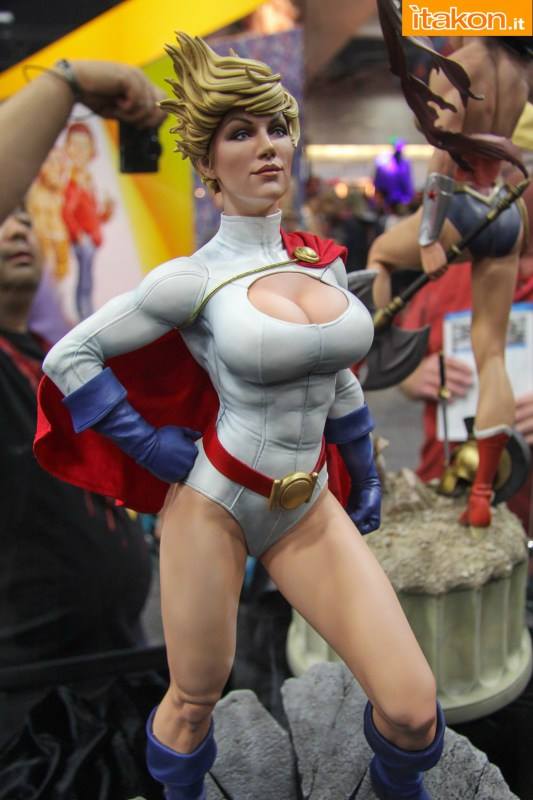 SDCC 2014 - Stand Sideshow Statues 2118