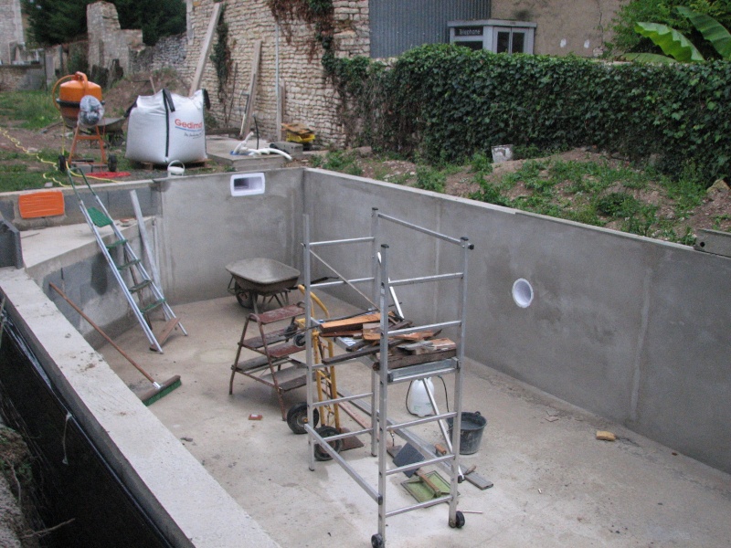 Autoconstruction d'une piscine - Page 2 2014-051