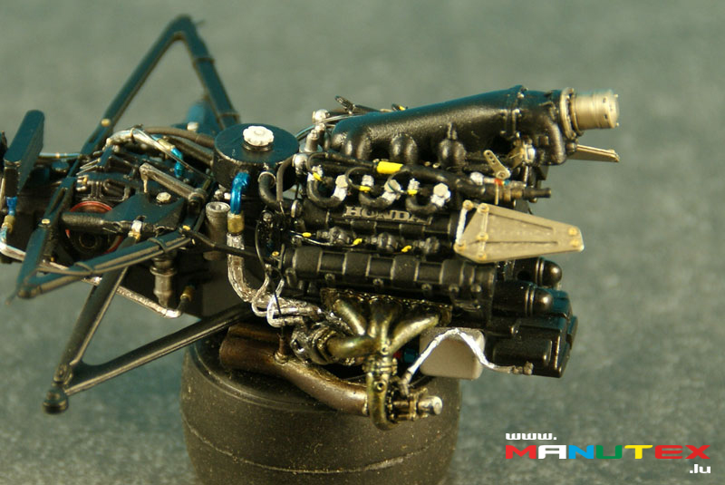 McLaren MP 4/4 1988 1/20 Tamiya TopStudio - Page 7 Dsc05214