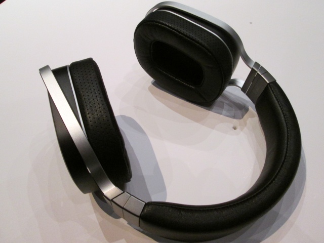 Oppo-PM 2-Headphones (New) Pm_2_p10