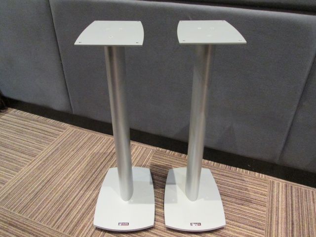 Dynaudio-Stand-3-Silver(New) Stand-10