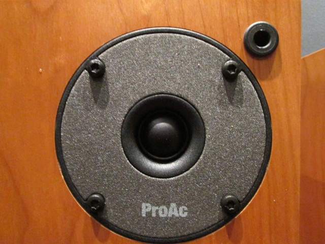 ProAc-Studio 118-Bookshelf Speaker (New) Studio20