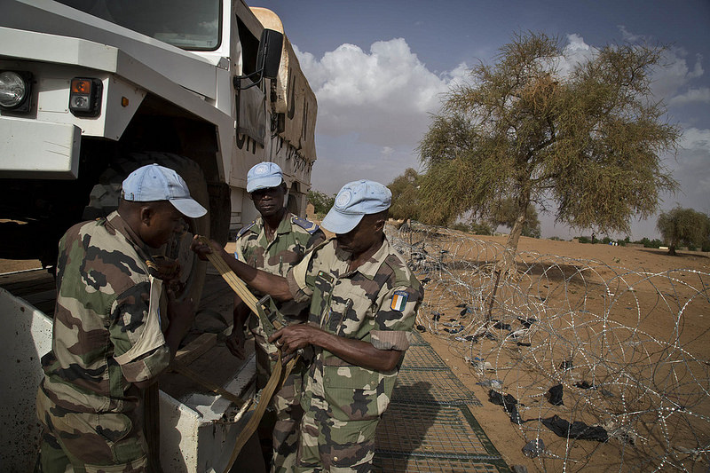 Intervention militaire au Mali - Opération Serval - Page 36 1322