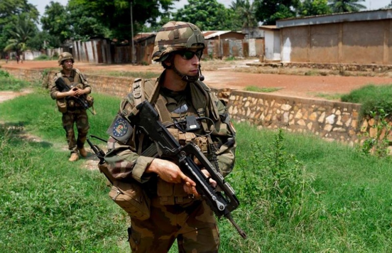 Intervention militaire en Centrafrique - Opération Sangaris - Page 12 135