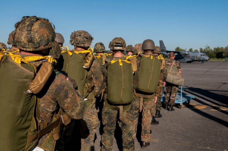 Armée Française / French Armed Forces - Page 25 2034