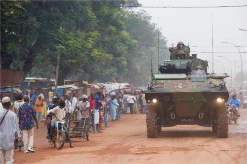 Intervention militaire en Centrafrique - Opération Sangaris - Page 12 2143