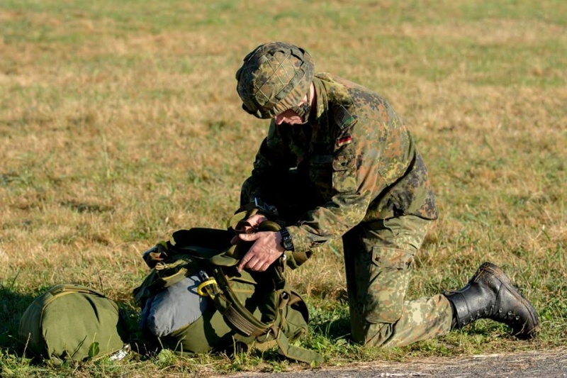 Armée Française / French Armed Forces - Page 25 3412