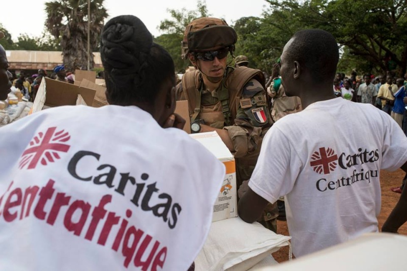 Intervention militaire en Centrafrique - Opération Sangaris - Page 12 8141