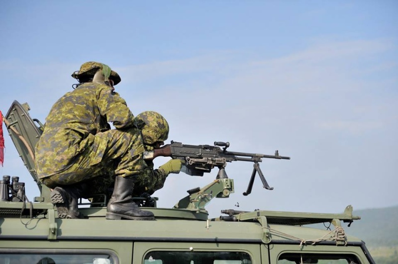 Armée canadienne/Canadian Armed Forces - Page 18 9128