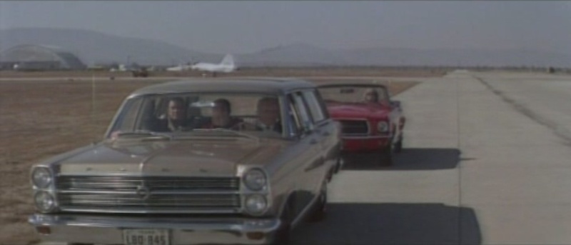 Mustang 1967 dans le film "Countdown" (1967) Nouvel17