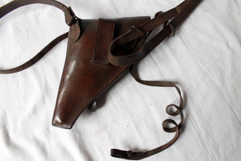 Les etuis du revolver modele 1873/74 et 1892 (etui-jambon) Img_7040