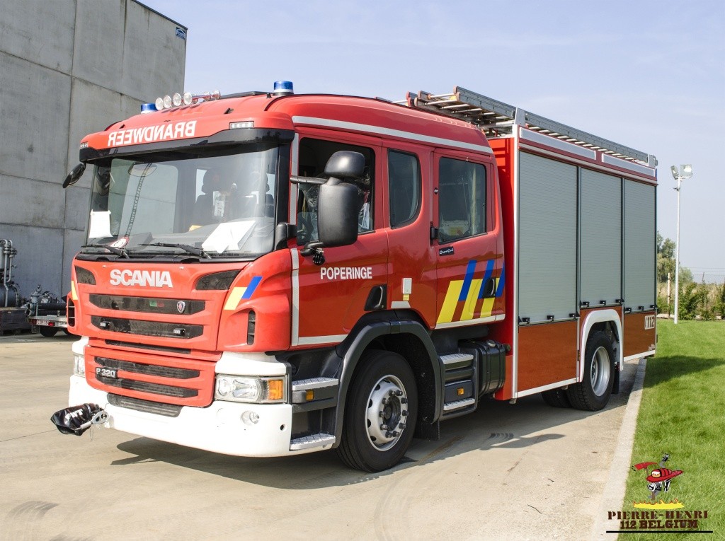 Nieuwe materiaalwagen brandweer Poperinge + photos (link) Pop710