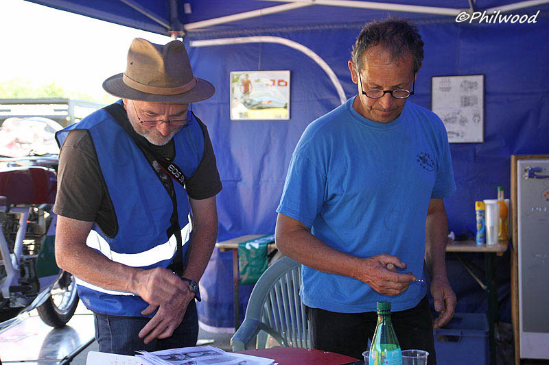 [Sorties] Café Racer Festival. Montlhéry 21 et 22 jui 2014. - Page 3 Img_2451