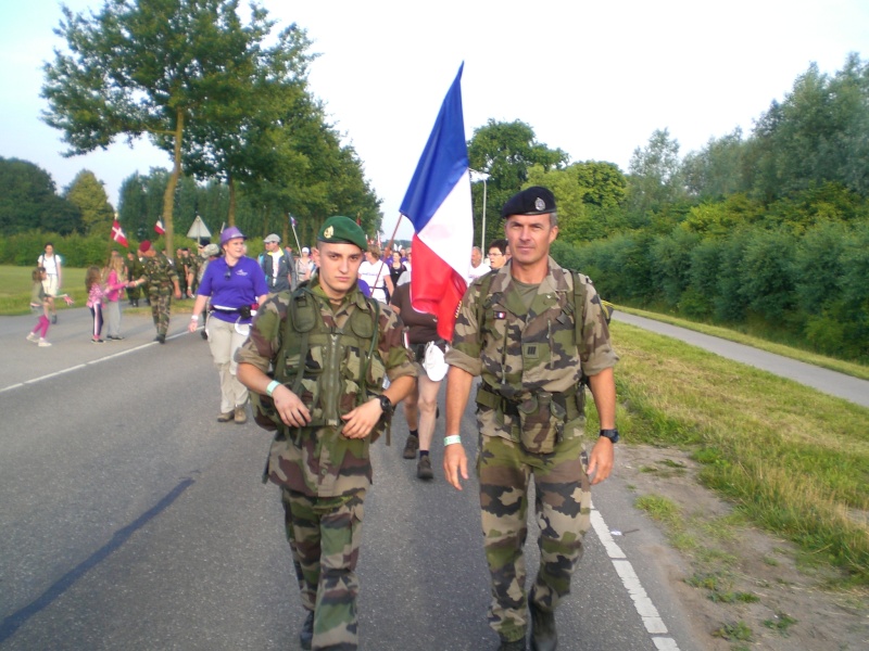 Marche de 4 jours à NIMEGUE (Hollande) - Page 4 Cimg7514