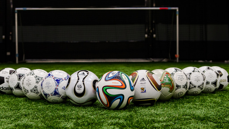 [ Photo Juin ] Ballon FIFA Brazuca Brazuc12