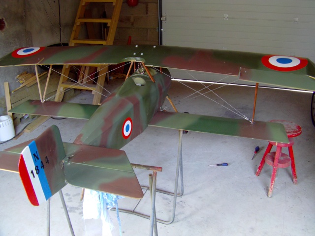 Réparation du Nieuport 17 après casse. Imag0082