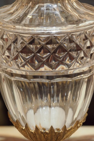 Ancien vase amphore cristal du XIX avec cerclages de bronze  :o - Page 2 P9097411