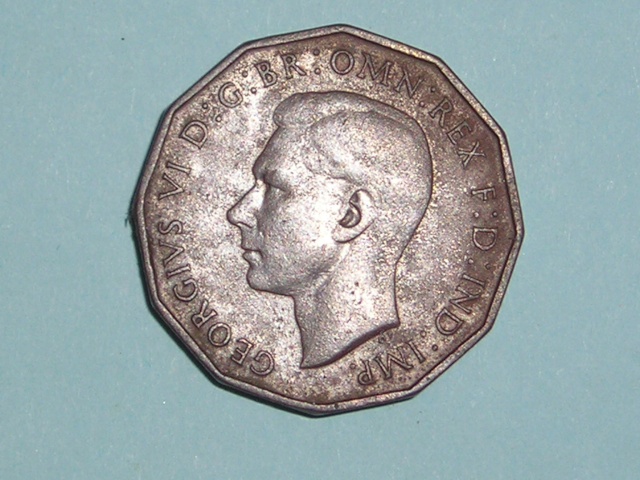 Three Pence 1937 P1010029