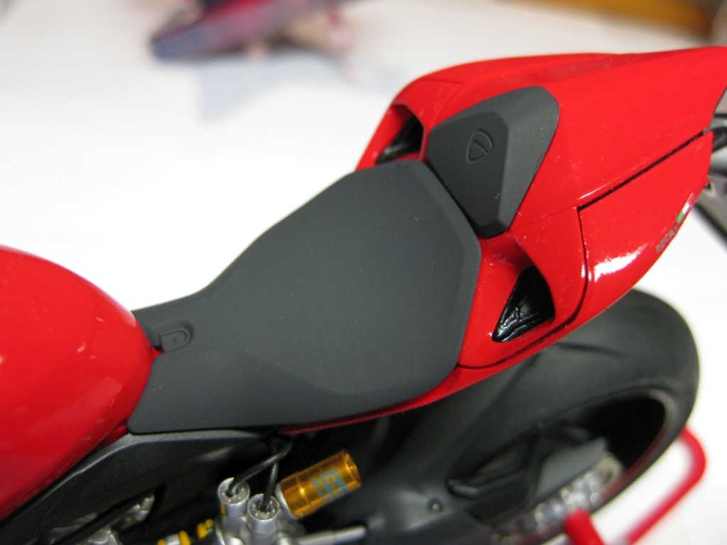 DUCATI 1199 Panigale S - Tamiya 1:12 geb. von Papersteve - Seite 3 013_ba17